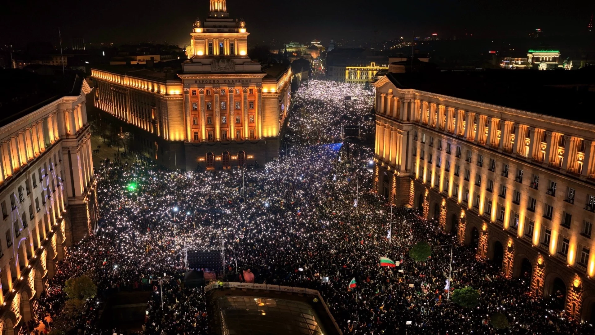 Национален протест в София, площад Независимост, 1 декември 2025